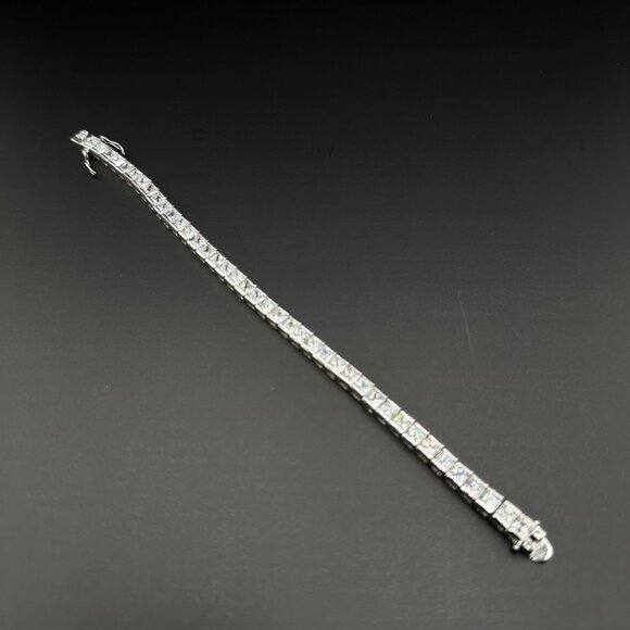 Tennis Bracelet Silver Tone Square Cut Clear Stones Box Clasp Statement 7 Inch - Picture 7 of 9